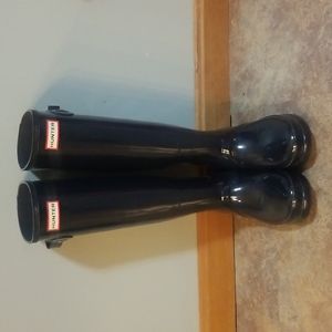 Hunter navy blue rainboots size 8